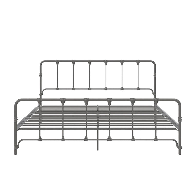 Metallbett im Landhausstil