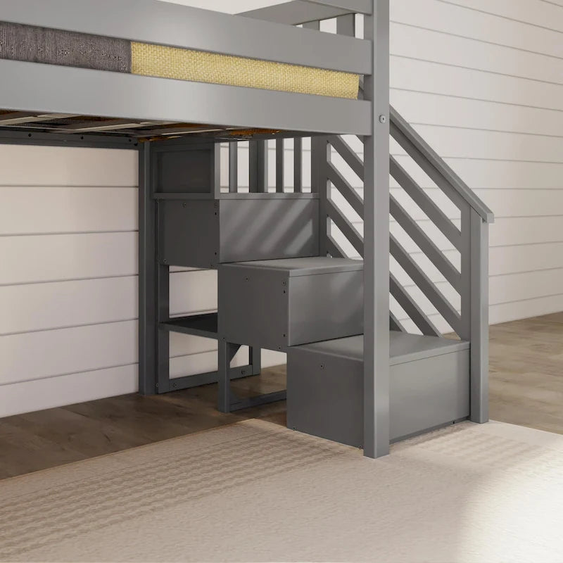 Klassisches niedriges Hochbett in Einzelbettgröße mit Treppe, Rutsche und Vorhang