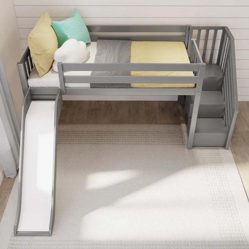Klassisches niedriges Hochbett in Einzelbettgröße mit Treppe, Rutsche und Vorhang