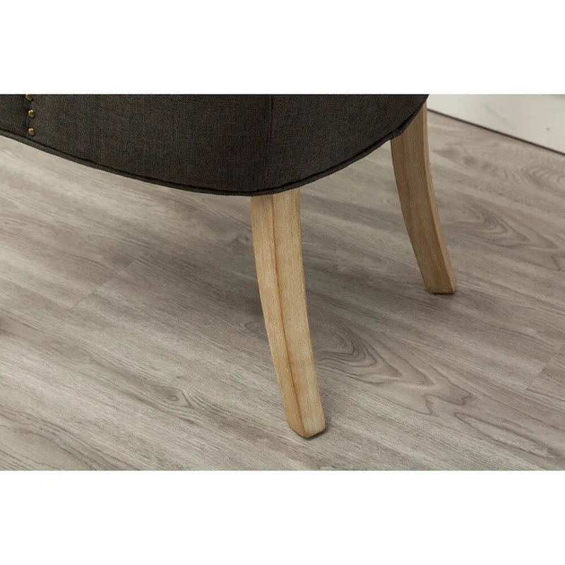 Polsterstühle mit Flügelrücken aus Massivholz und silbernen Ziernägeln (2er-Set)