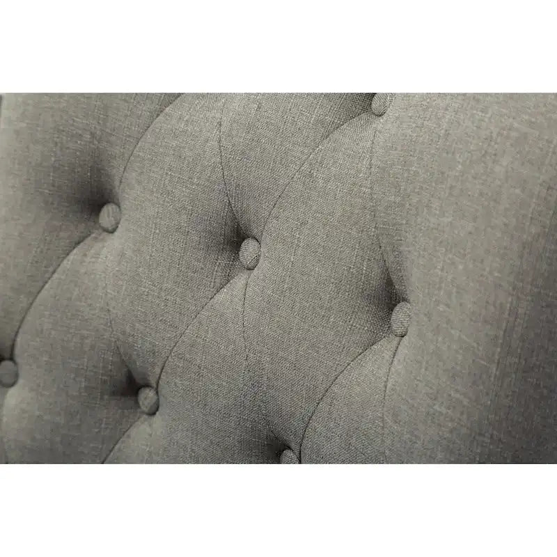 Polsterstühle mit Flügelrücken aus Massivholz und silbernen Ziernägeln (2er-Set)